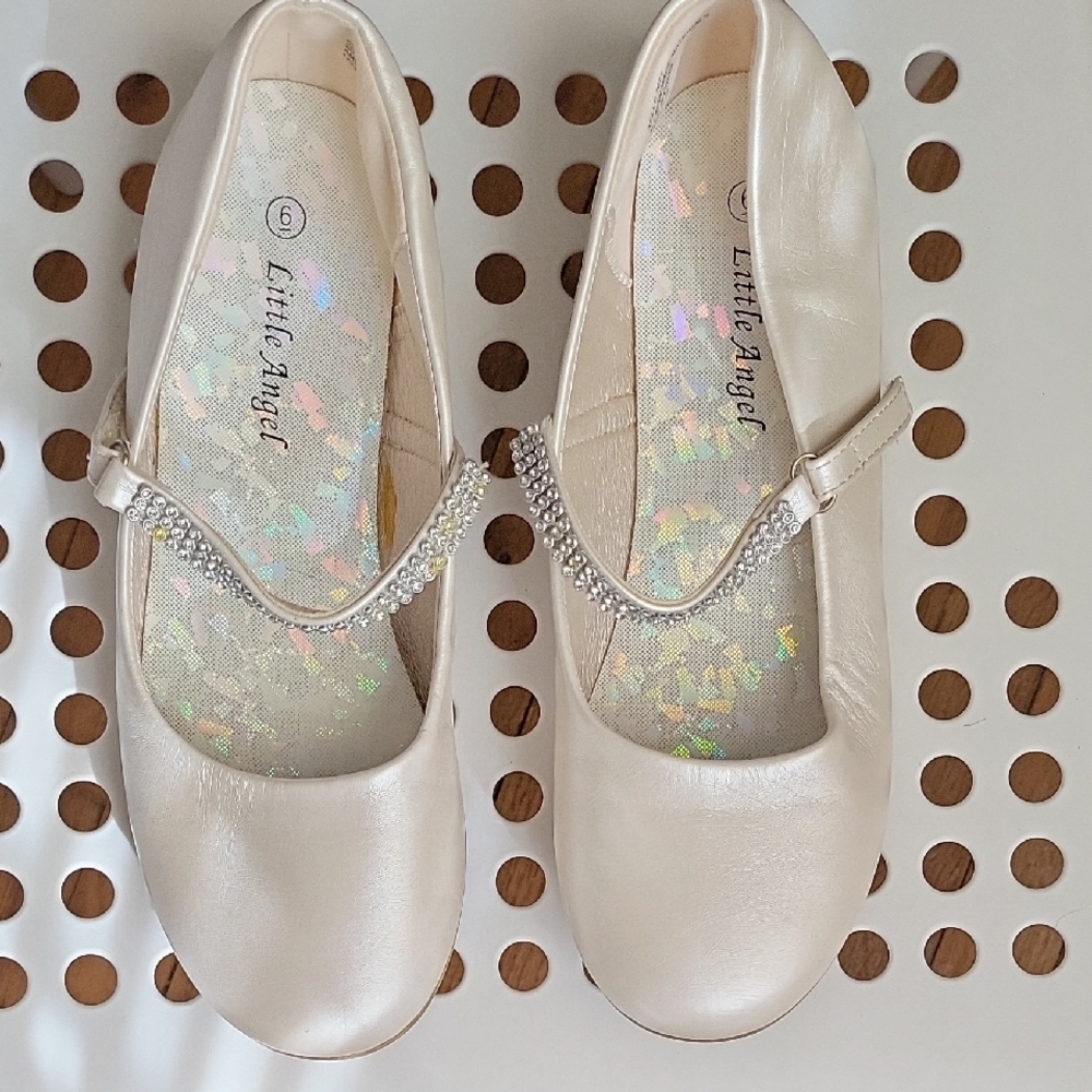Little Angel Cream Dress Shoes for Kids